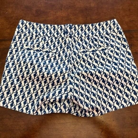 J Crew Seahorse Chino Style Side Zip shorts White With Blue Stretch Size 4 - Picture 2 of 6